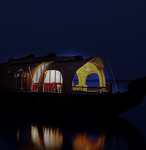 Over night stay in houseboat